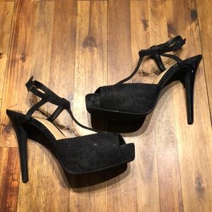 EUC Gianni Bini Black Lacey Heels
